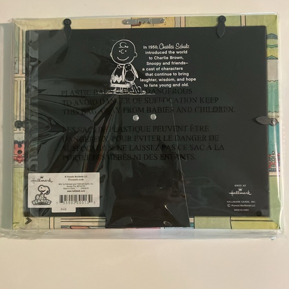 Peanuts Vintage Strip Photo Frame Holds 4x6 Photo by Hallmark - Picture 2 of 6